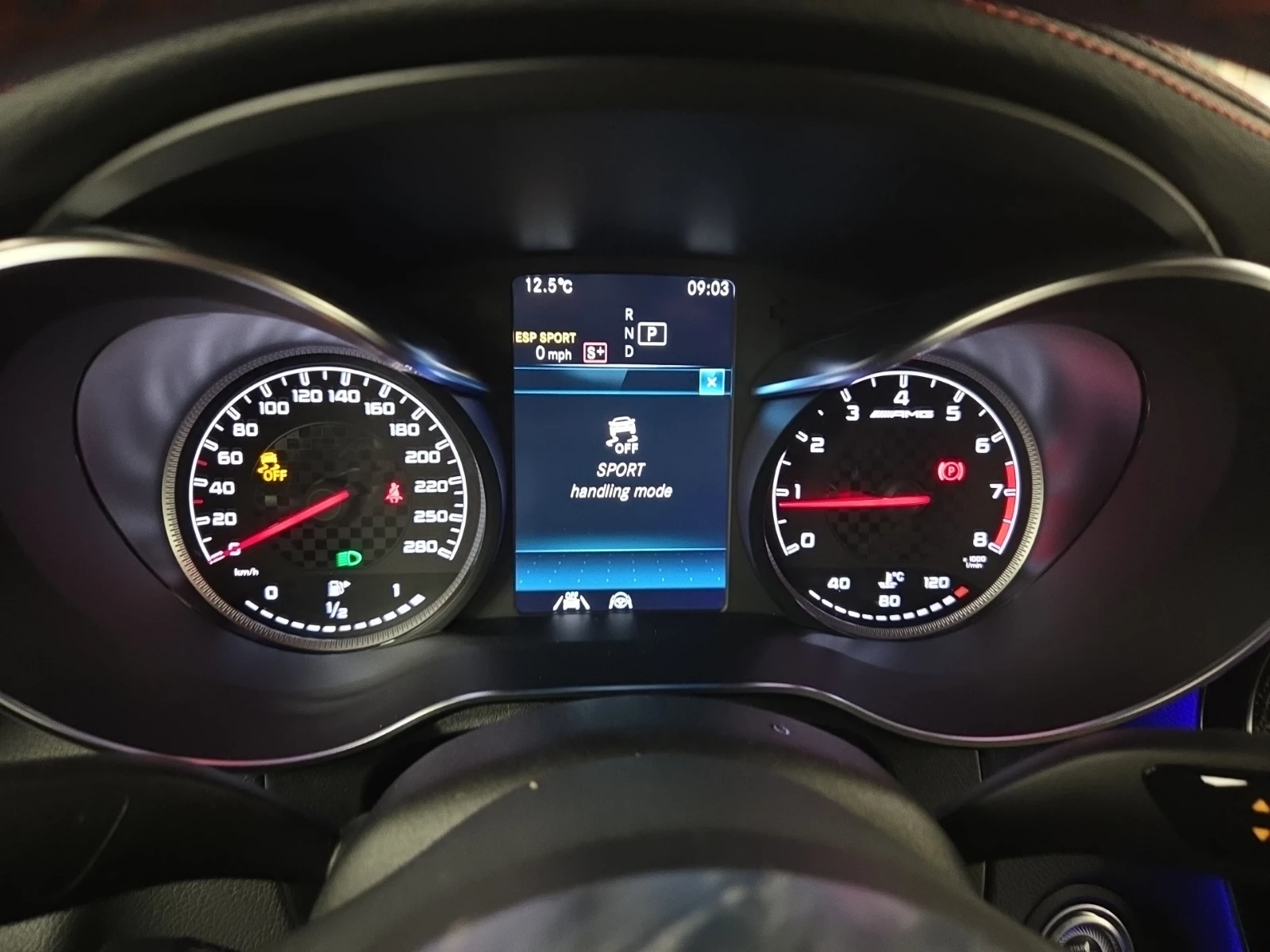 Mercedes-Benz GLC 43 AMG * * CARFAX * * АВТО КРЕДИТ * * Цена до БГ * * , снимка 11 - Автомобили и джипове - 54577773