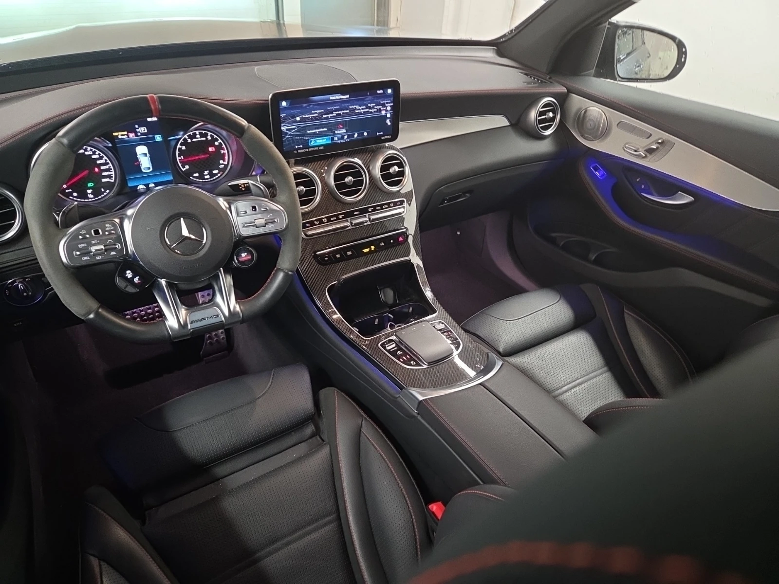 Mercedes-Benz GLC 43 AMG * * CARFAX * * АВТО КРЕДИТ * * Цена до БГ * * , снимка 10 - Автомобили и джипове - 54577773