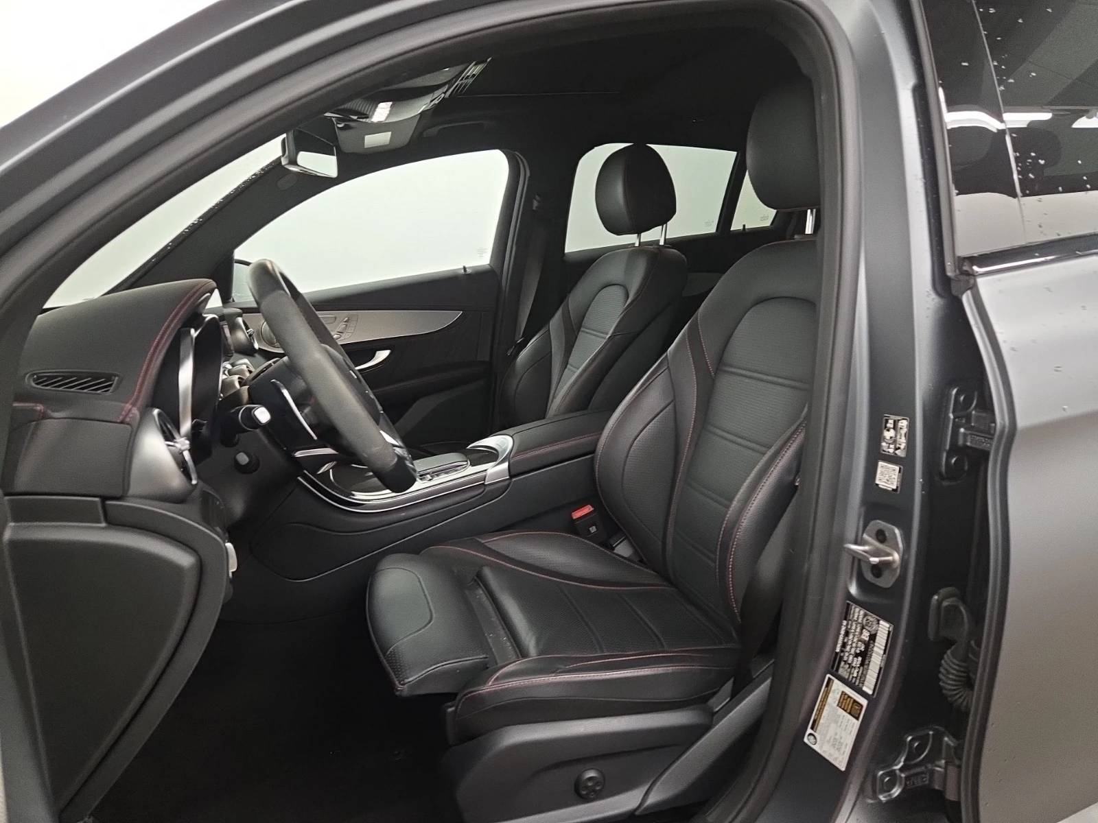 Mercedes-Benz GLC 43 AMG * * CARFAX * * АВТО КРЕДИТ * * Цена до БГ * * , снимка 7 - Автомобили и джипове - 54577773