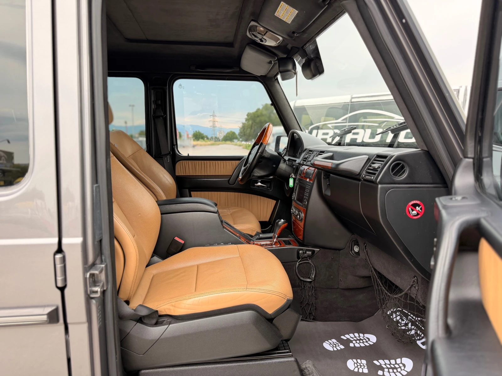 Mercedes-Benz G 500 AMG= DESGNO= DISTRONIC= ПОДГРЯВАНЕ/ОБДУХВАНЕ= КАМЕ, снимка 11 - Автомобили и джипове - 54932458