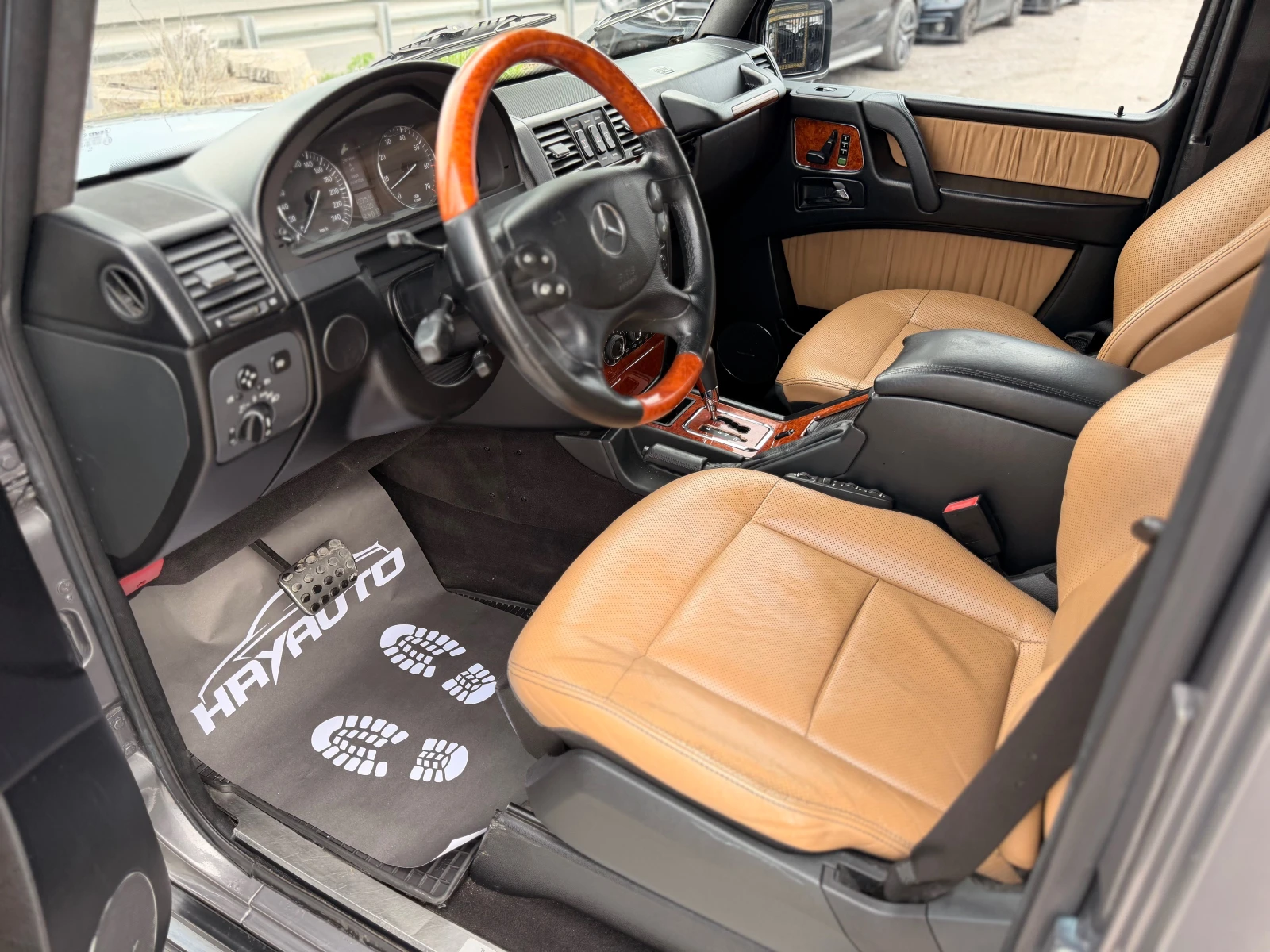 Mercedes-Benz G 500 AMG= DESGNO= DISTRONIC= ПОДГРЯВАНЕ/ОБДУХВАНЕ= КАМЕ, снимка 9 - Автомобили и джипове - 54932458