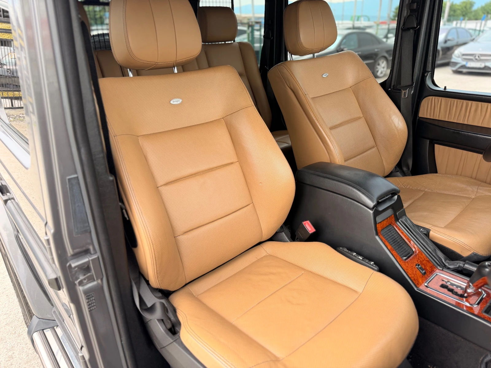 Mercedes-Benz G 500 AMG= DESGNO= DISTRONIC= ПОДГРЯВАНЕ/ОБДУХВАНЕ= КАМЕ, снимка 12 - Автомобили и джипове - 54932458