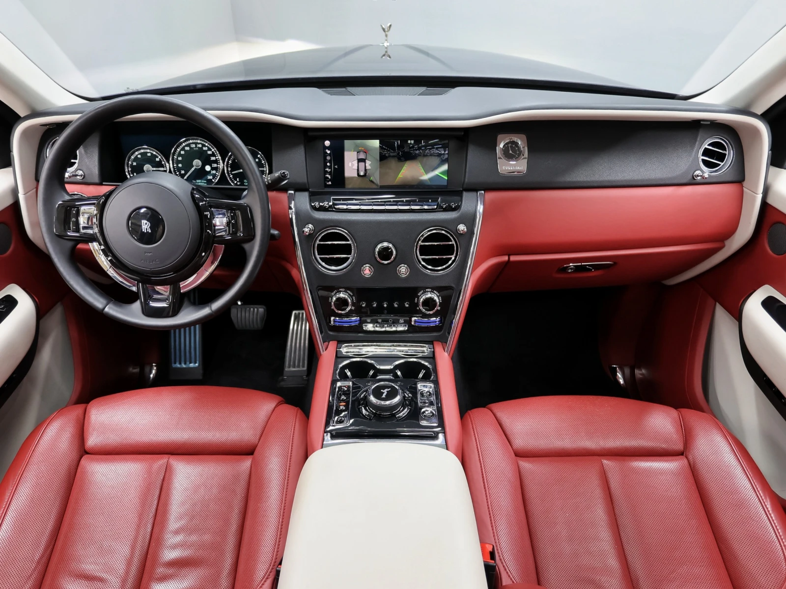 Rolls-Royce Cullinan 6.7* HUD* BLIND SPOT* SOFT CLOSE* 360* ЛЮК* КРАЙНА, снимка 7 - Автомобили и джипове - 55435668