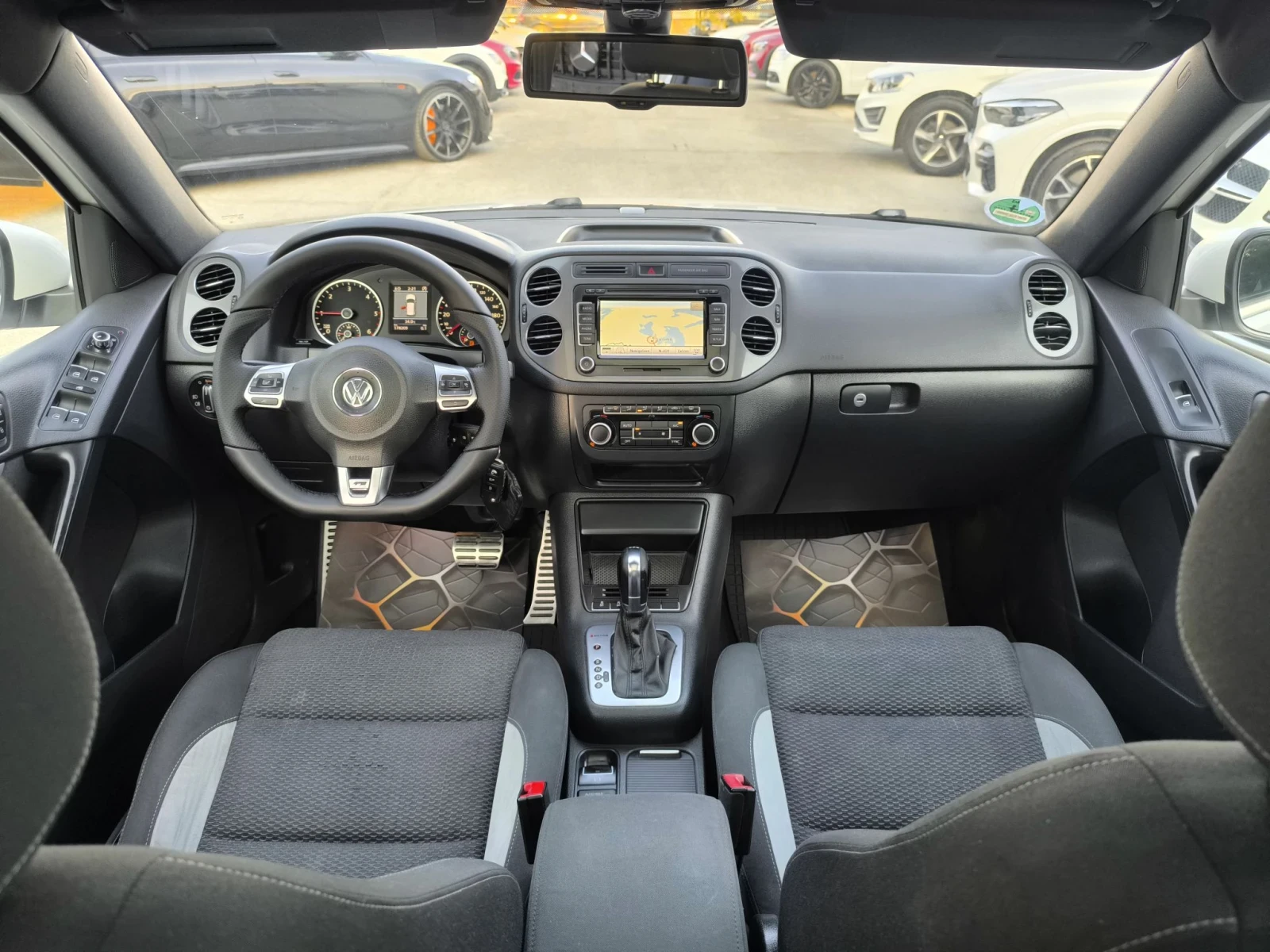 VW Tiguan 2.0TDI DSG R-LINE GERMANY ПАНОРАМА, снимка 7 - Автомобили и джипове - 55710672
