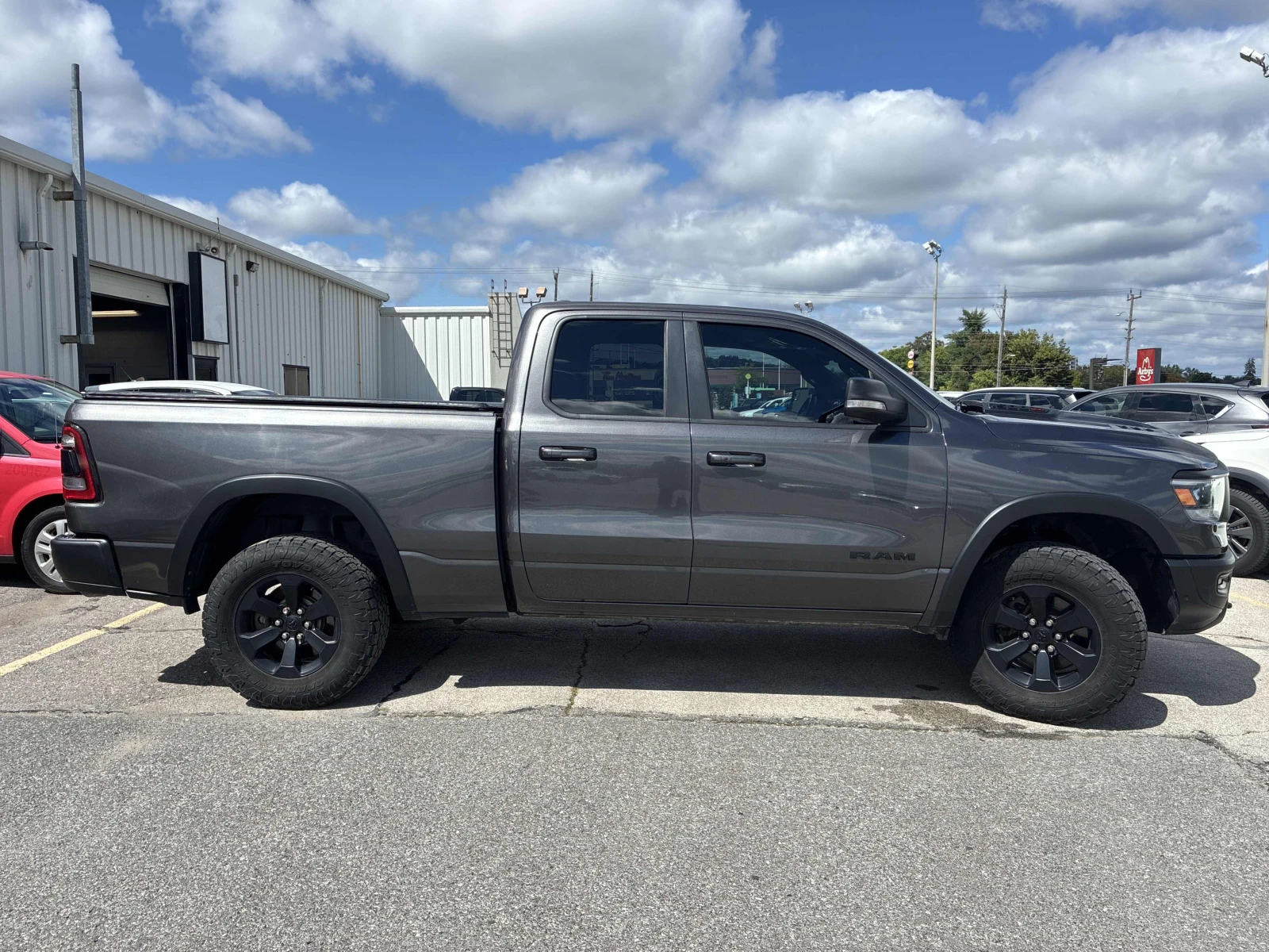 Dodge RAM 1500 Rebel, АВТОКРЕДИТ, снимка 3 - Автомобили и джипове - 55911106