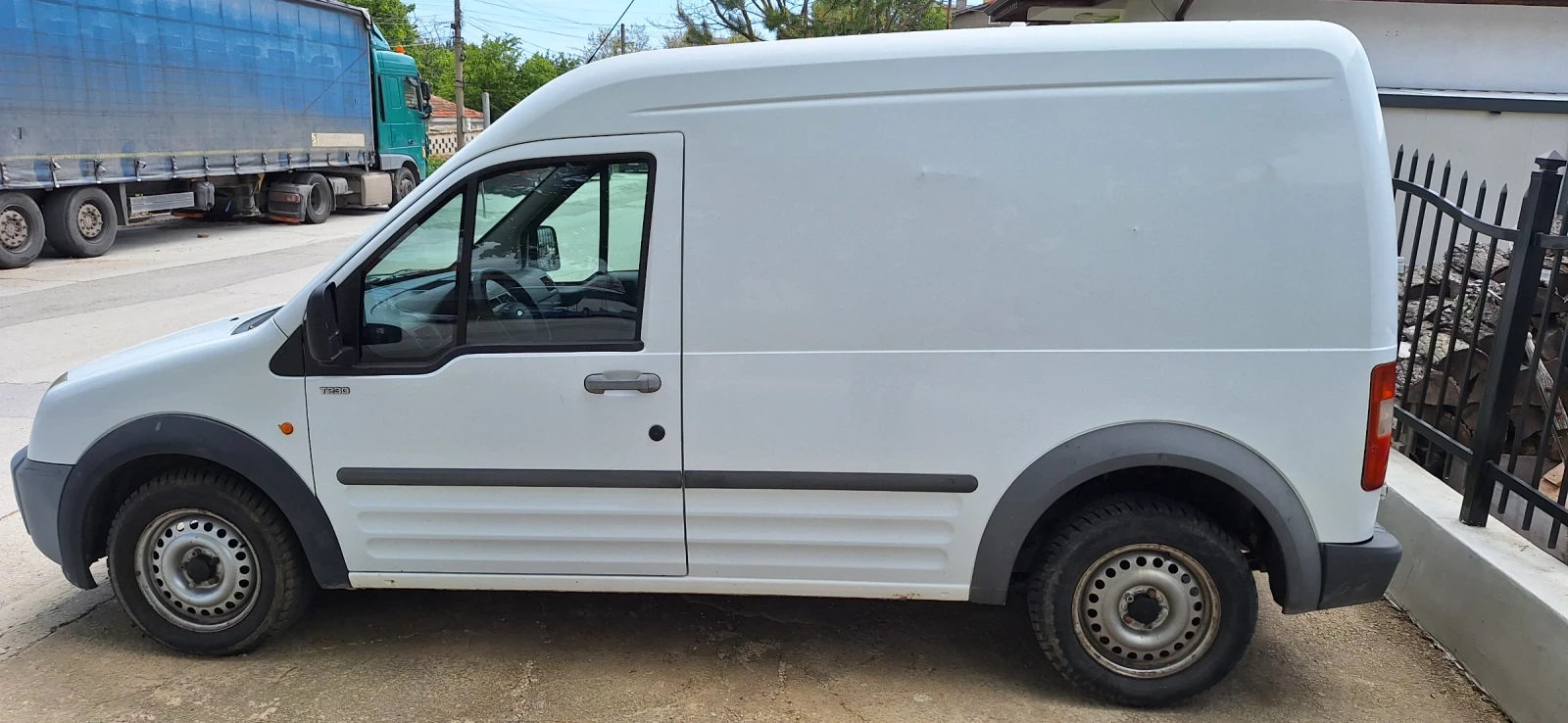 Ford Tourneo Transit connect T230 - изображение 3