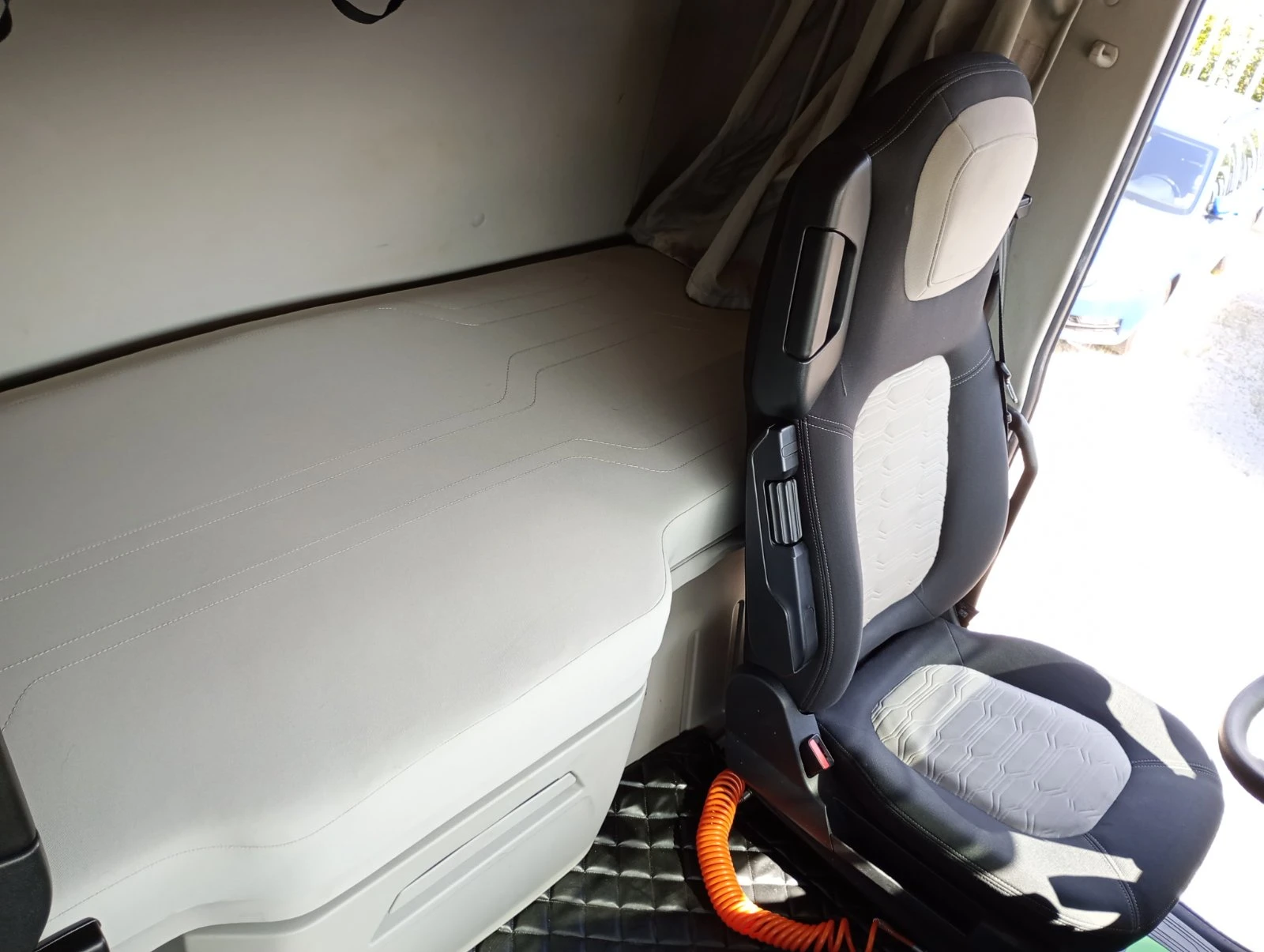 Ford Diesel FORD 1850 T F-MAX L - изображение 8