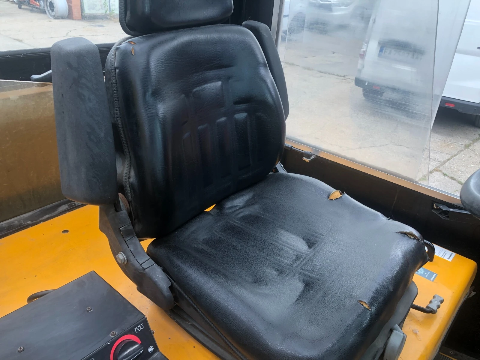  Hyundai HBF 30 | Mobile.bg   12