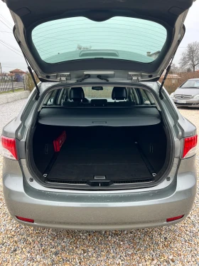 Toyota Avensis 2.2 D4D 150 к.с. ГЕРМАНИЯ, снимка 17