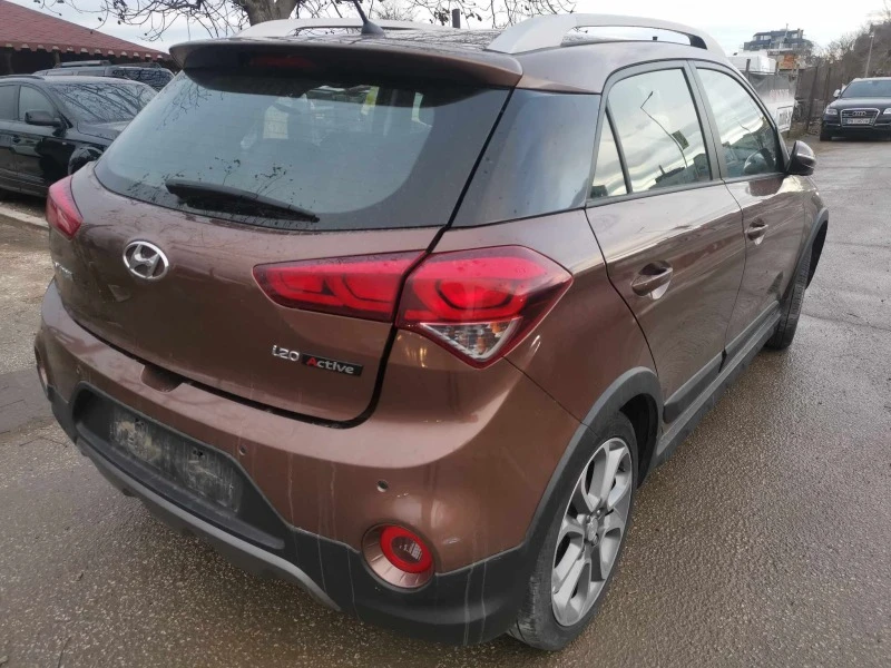 Hyundai I20 active 1.4i, снимка 4 - Автомобили и джипове - 43640550