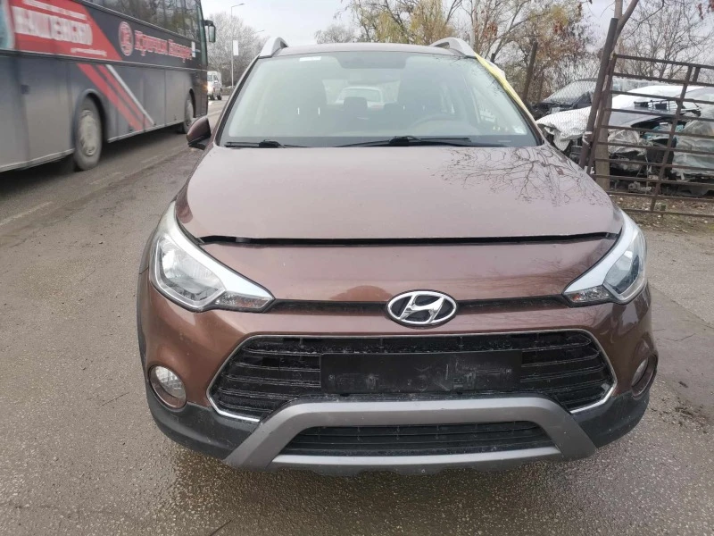 Hyundai I20 active 1.4i, снимка 2 - Автомобили и джипове - 43640550