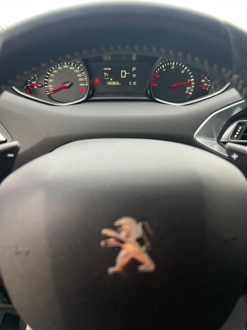 Peugeot 308 1.5HDI* Автомат, снимка 11 - Автомобили и джипове - 46264226