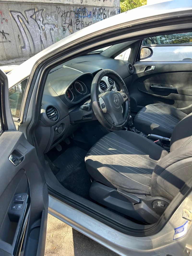 Opel Corsa 1.2, снимка 7 - Автомобили и джипове - 47453852