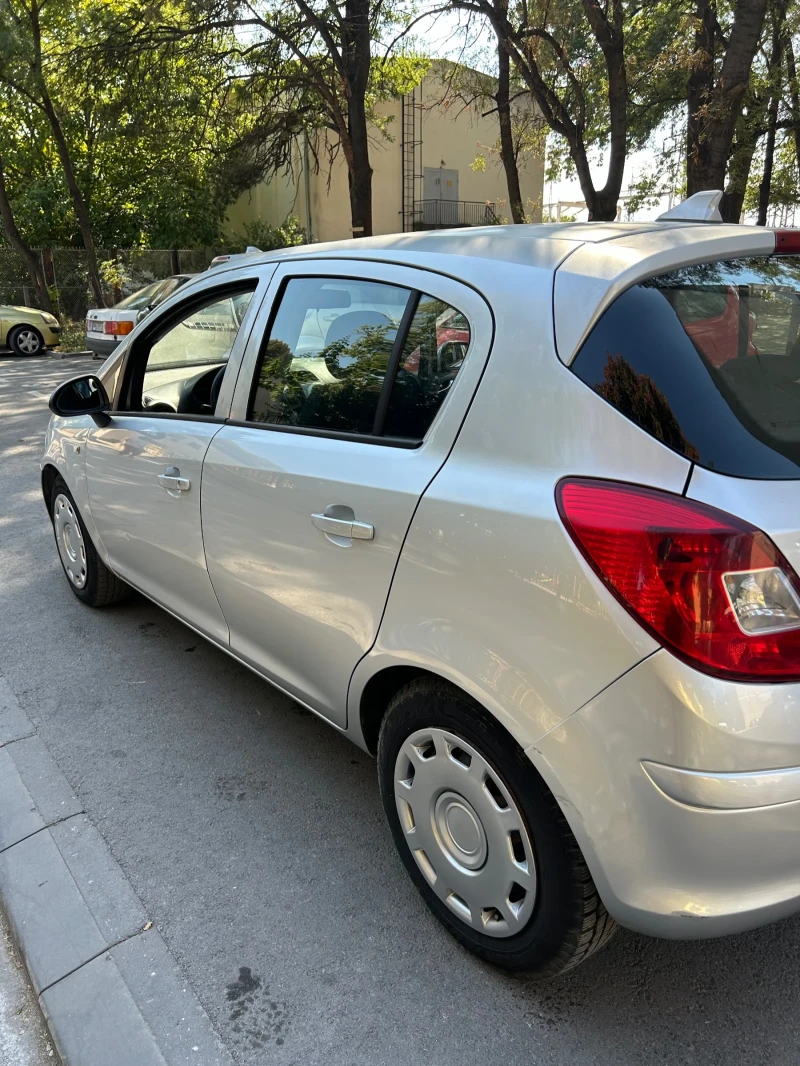 Opel Corsa 1.2, снимка 4 - Автомобили и джипове - 47453852