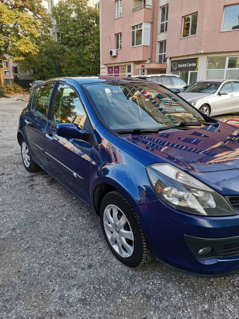 Renault Clio III, снимка 9 - Автомобили и джипове - 47520376