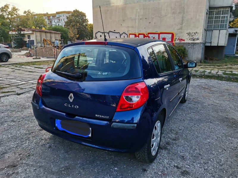 Renault Clio III, снимка 8 - Автомобили и джипове - 47520376