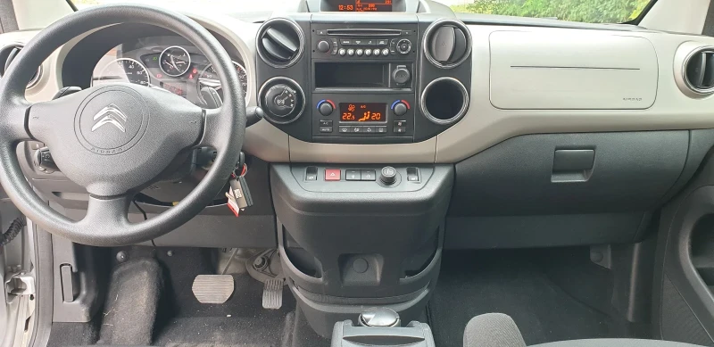 Citroen Berlingo 1, 6hdi 92 кс. Автомат, снимка 9 - Автомобили и джипове - 47525688