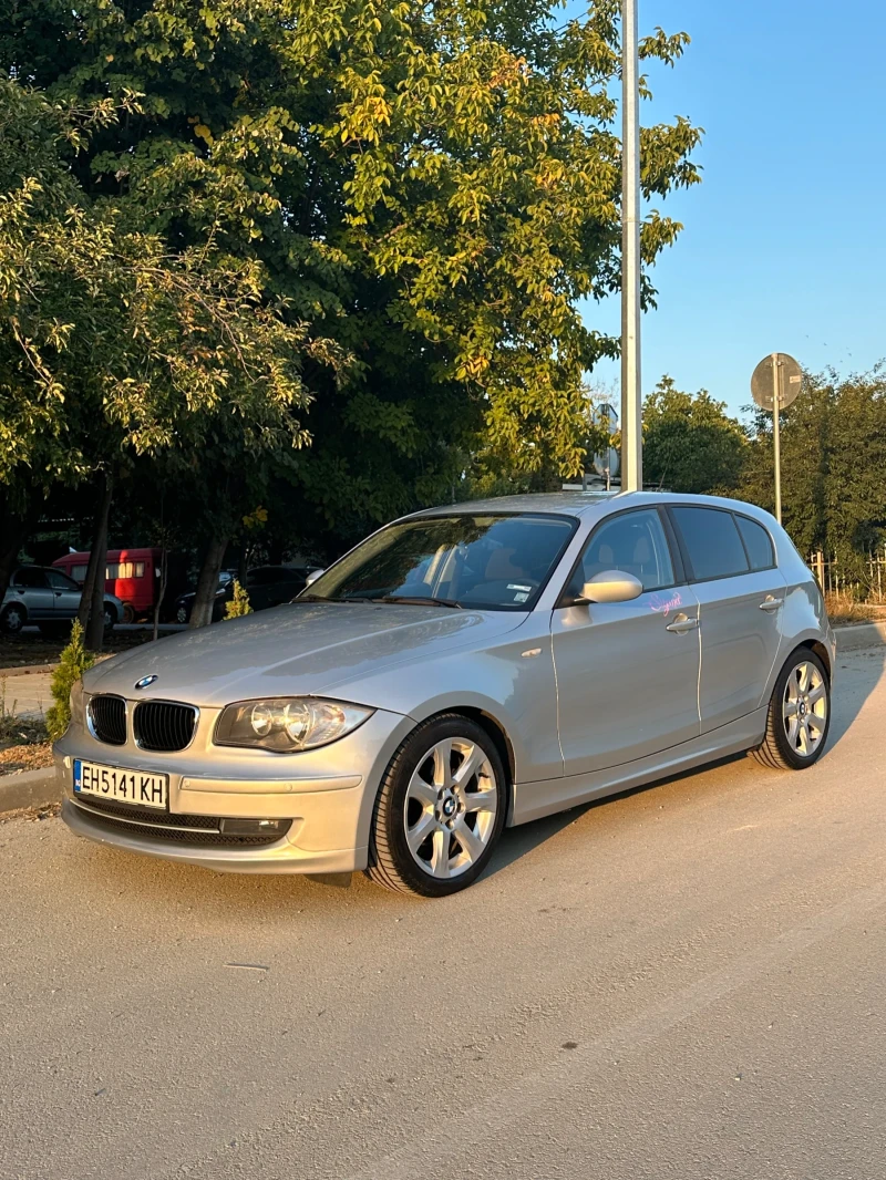 BMW 118 2.0d * MULTIMEDIA* * NAV* * PARK* * SEN* , снимка 1 - Автомобили и джипове - 47672592