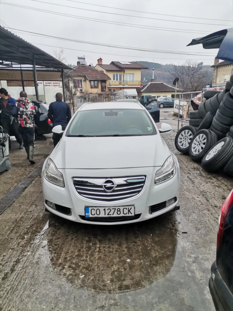 Opel Insignia, снимка 1 - Автомобили и джипове - 48428998