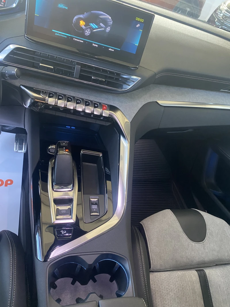 Peugeot 3008 Hybrid 300 4x4 GT Line, снимка 8 - Автомобили и джипове - 51755909