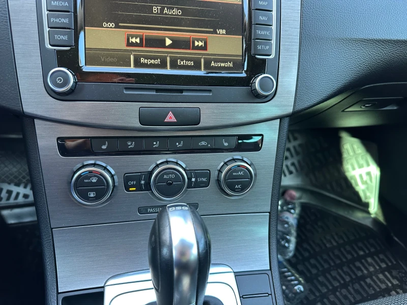 VW Passat 2.0 TDI, снимка 8 - Автомобили и джипове - 52314416