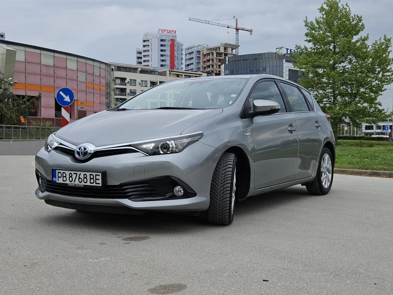 Toyota Auris 1.8i Hybrid 67000км., снимка 3 - Автомобили и джипове - 52532112