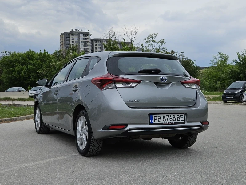 Toyota Auris 1.8i Hybrid 67000км., снимка 2 - Автомобили и джипове - 52532112