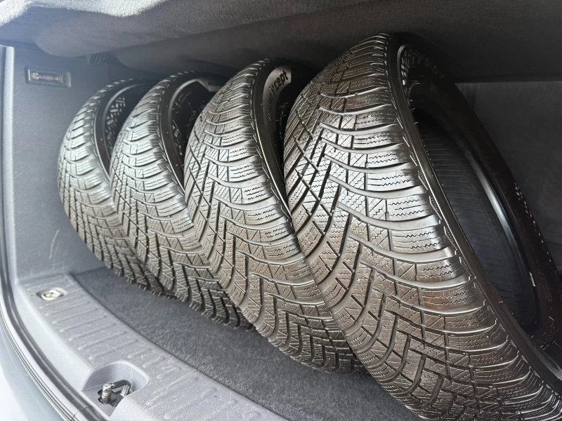 VW Caddy 1.6TDI TOP TOP TOP, снимка 16 - Автомобили и джипове - 52664793