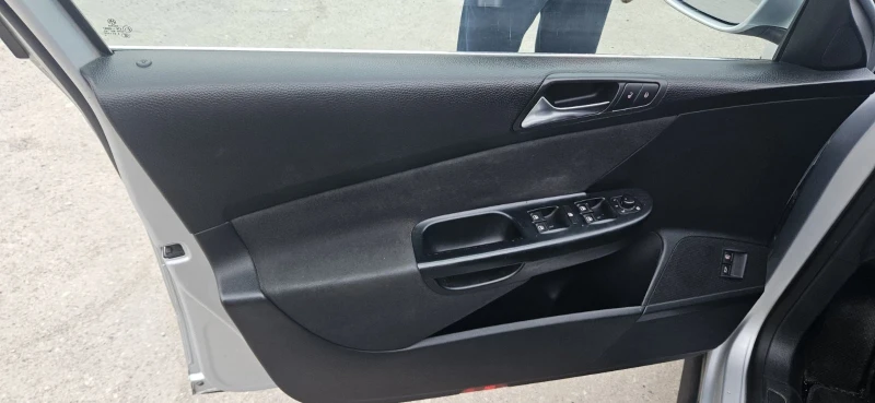 VW Passat, снимка 2 - Автомобили и джипове - 52840759