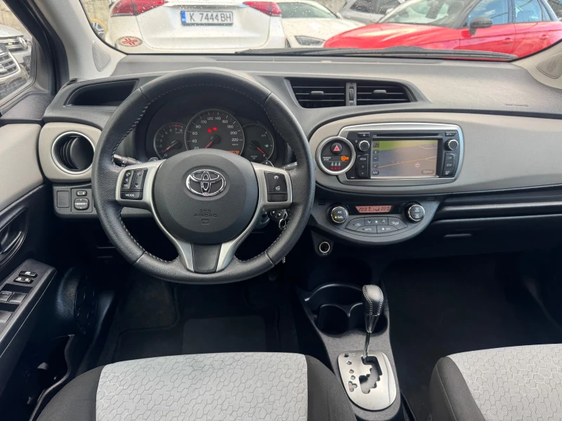 Toyota Yaris 1.3* Automatic* 94000km, снимка 7 - Автомобили и джипове - 52855770