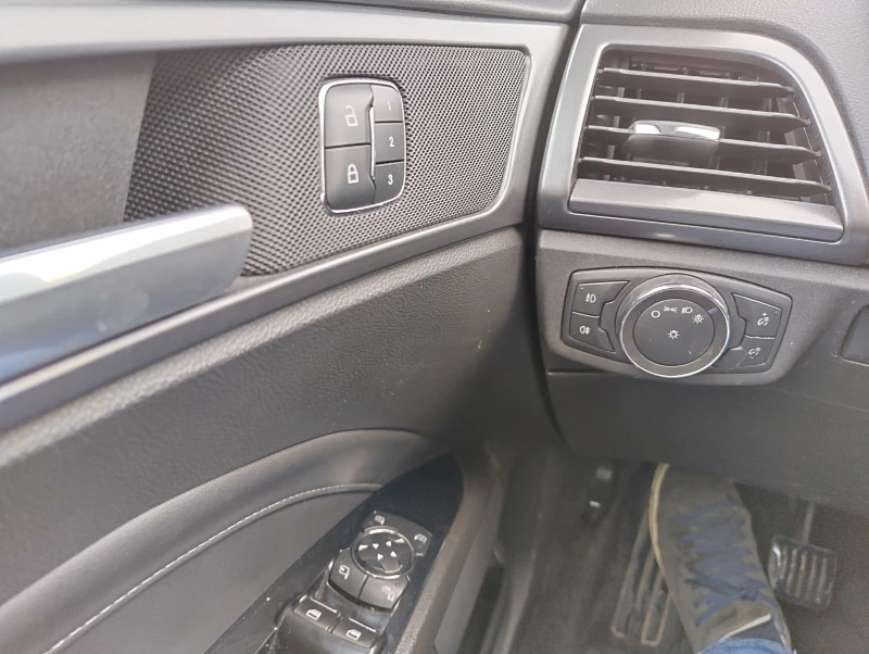 Ford Mondeo, снимка 12 - Автомобили и джипове - 52893505