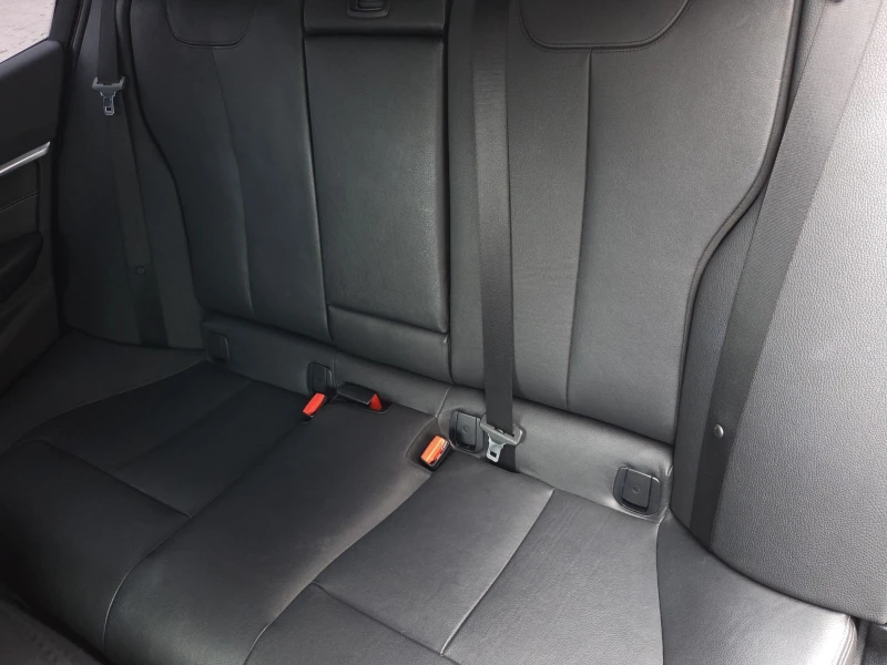 BMW 320 D/X-DRIVE/M-PACKET/AUTOMATIC/SHADOW LINE, снимка 10 - Автомобили и джипове - 52893501