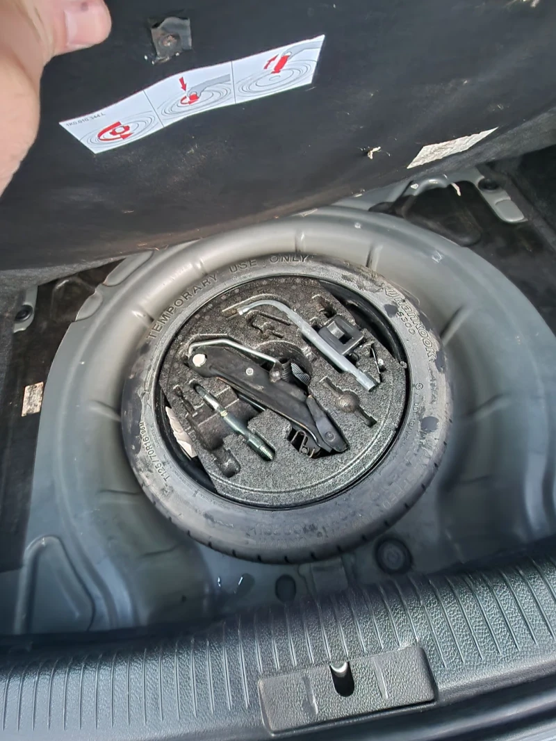 VW Golf 1.9TDI 105к.с., снимка 11 - Автомобили и джипове - 53128234