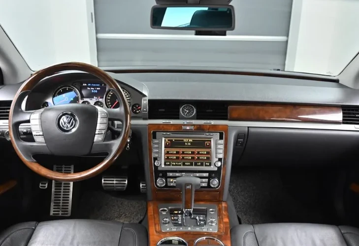 VW Phaeton 4.2 V8 - изображение 7