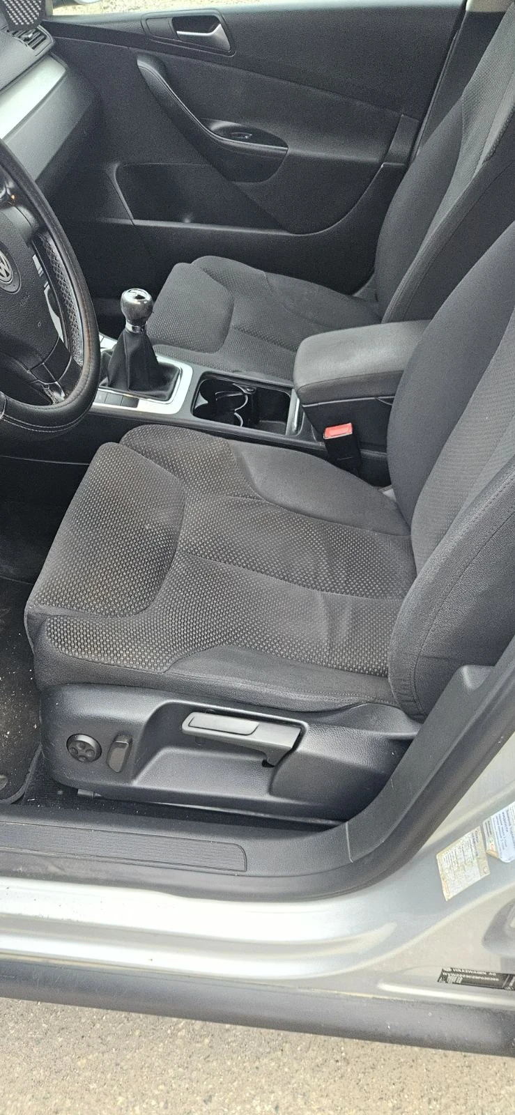 VW Passat, снимка 8 - Автомобили и джипове - 52840759