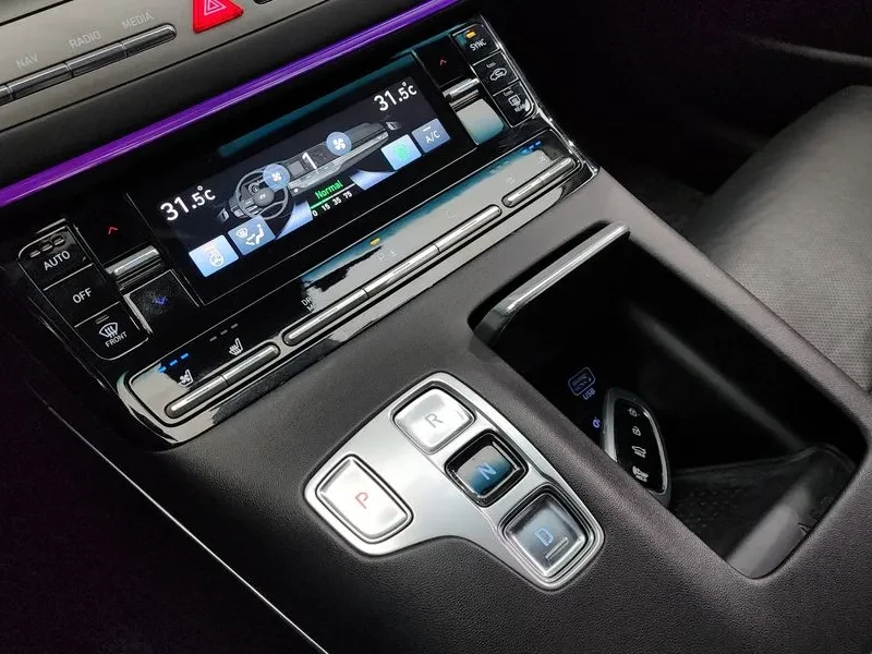 Hyundai Grandeur 2.5 Premium Choice, снимка 9 - Автомобили и джипове - 55936111