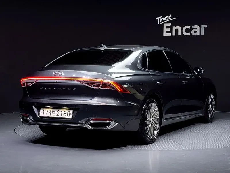 Hyundai Grandeur 2.5 Premium Choice, снимка 2 - Автомобили и джипове - 55936111
