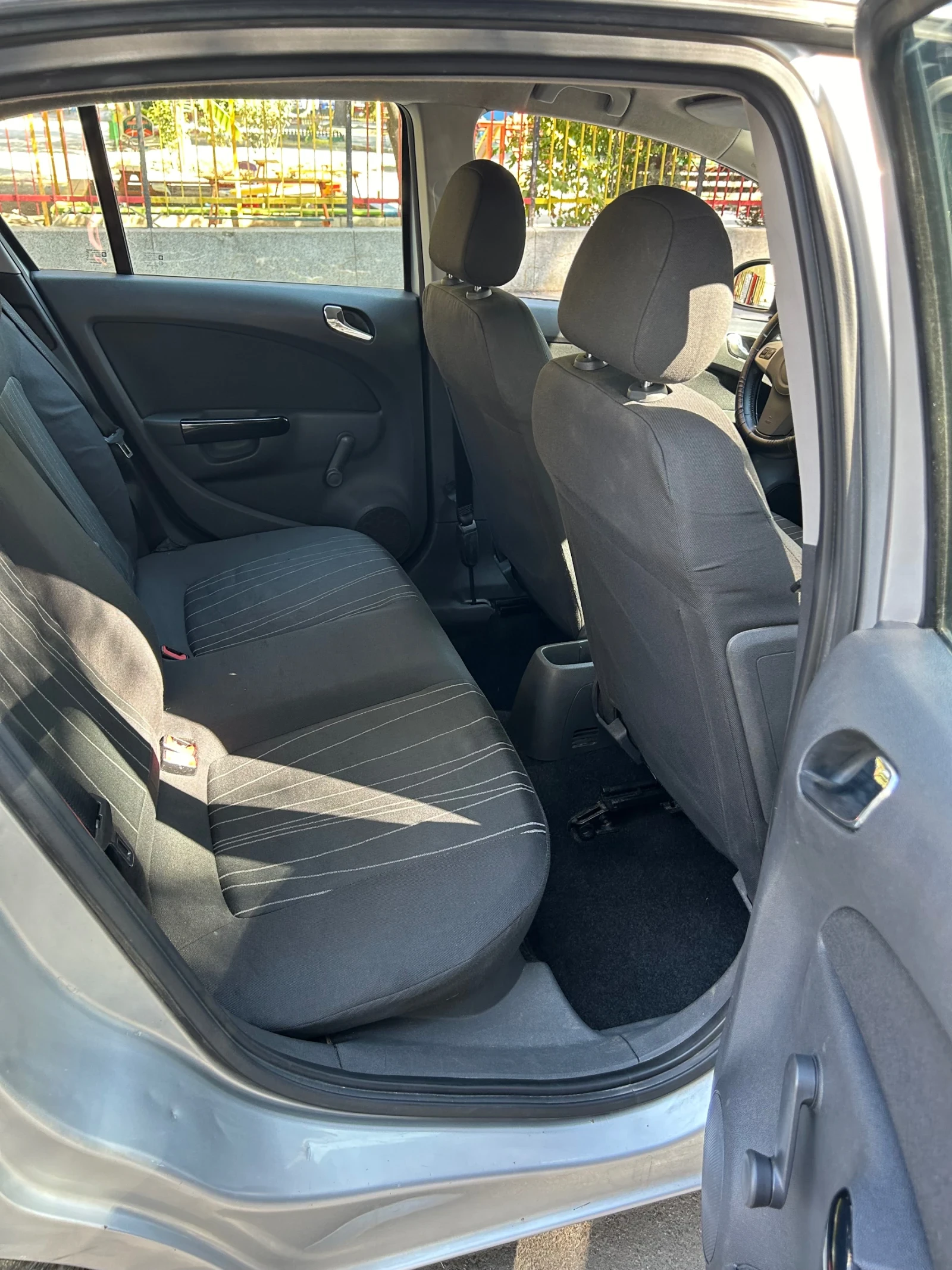 Opel Corsa 1.2 - изображение 10