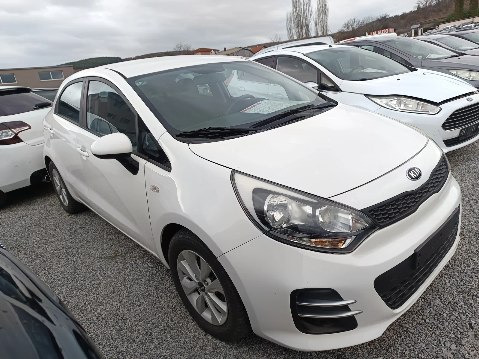 Kia Rio Хечбек - изображение 3