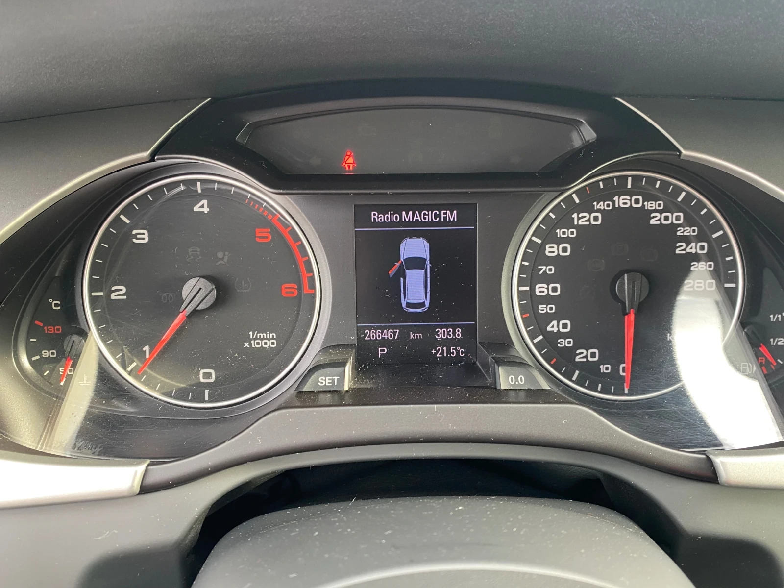 Audi A4 2.0TDI - изображение 9