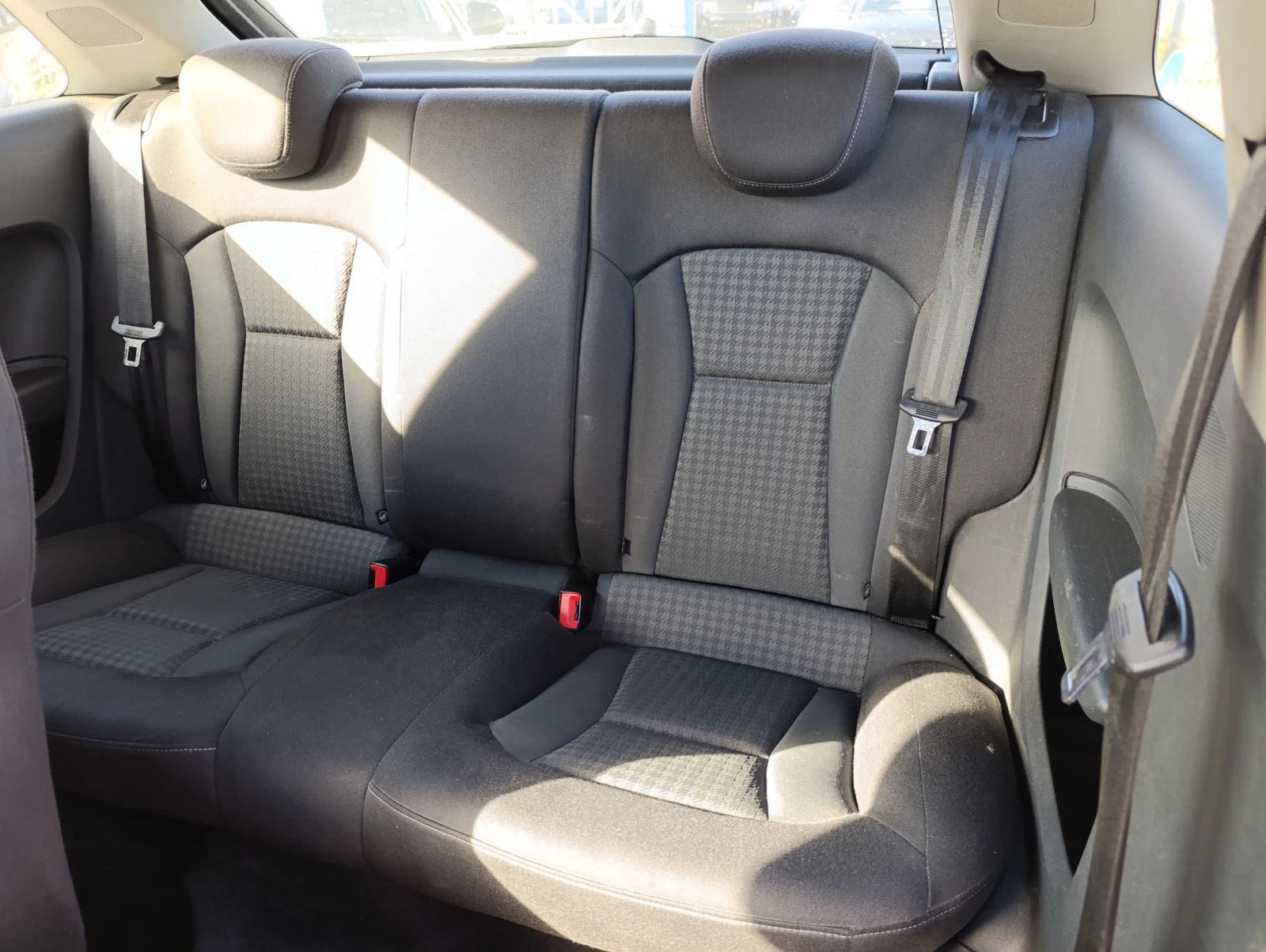 Audi A1 1.4i 16V АВТ. | Mobile.bg — изображение 12