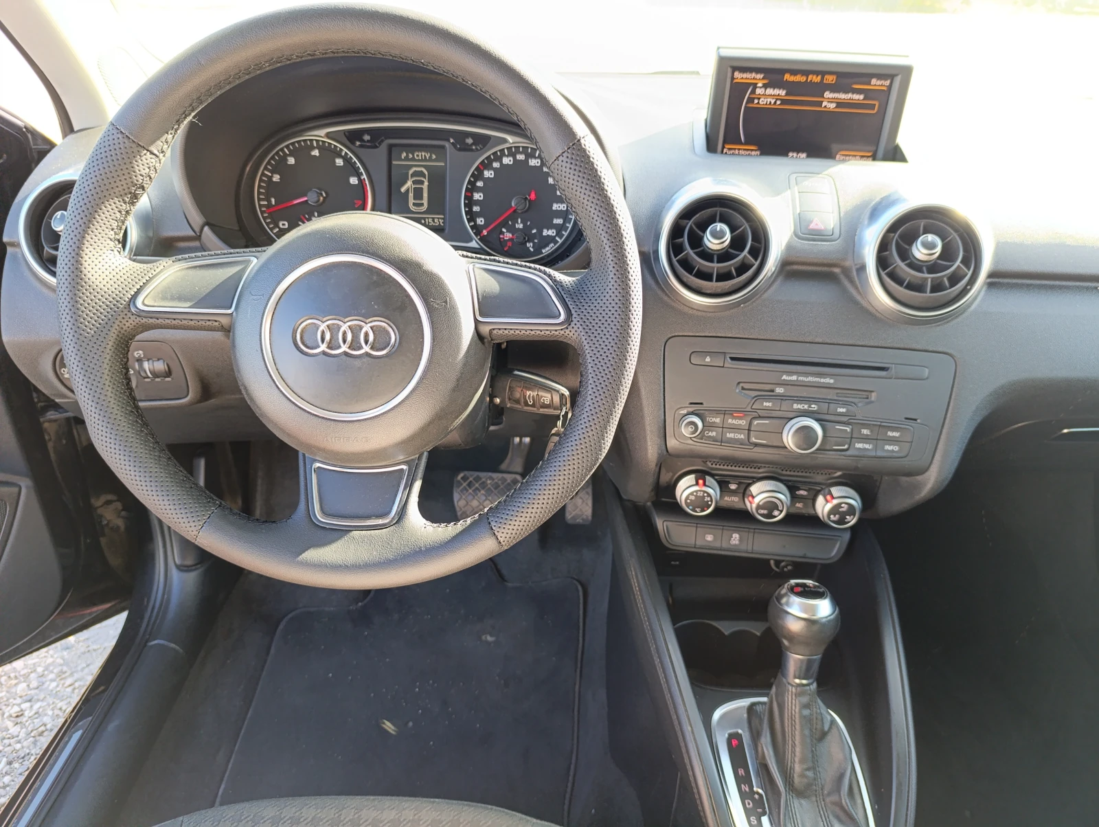 Audi A1 1.4i 16V АВТ. - изображение 10