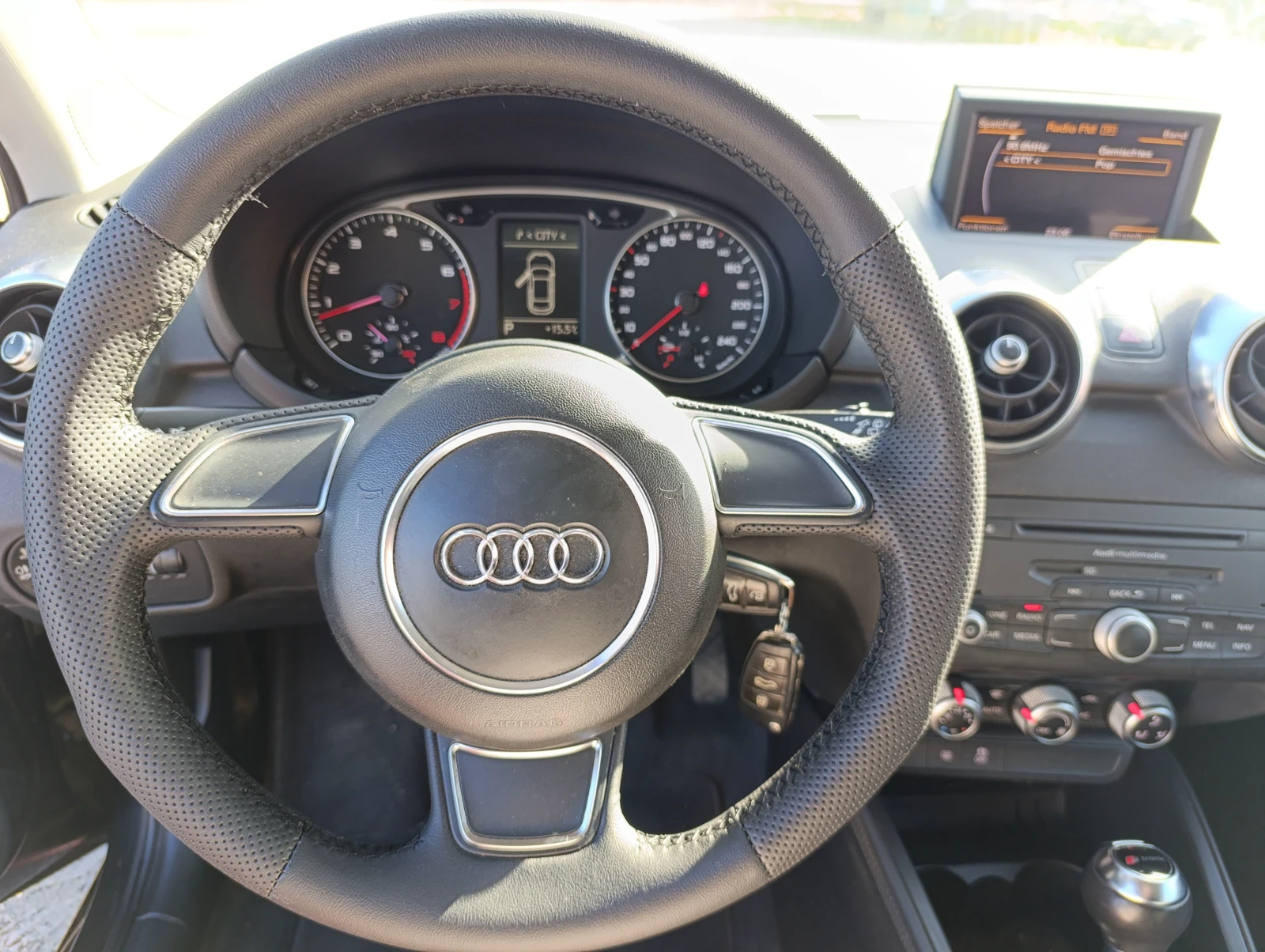 Audi A1 1.4i 16V АВТ. - изображение 8