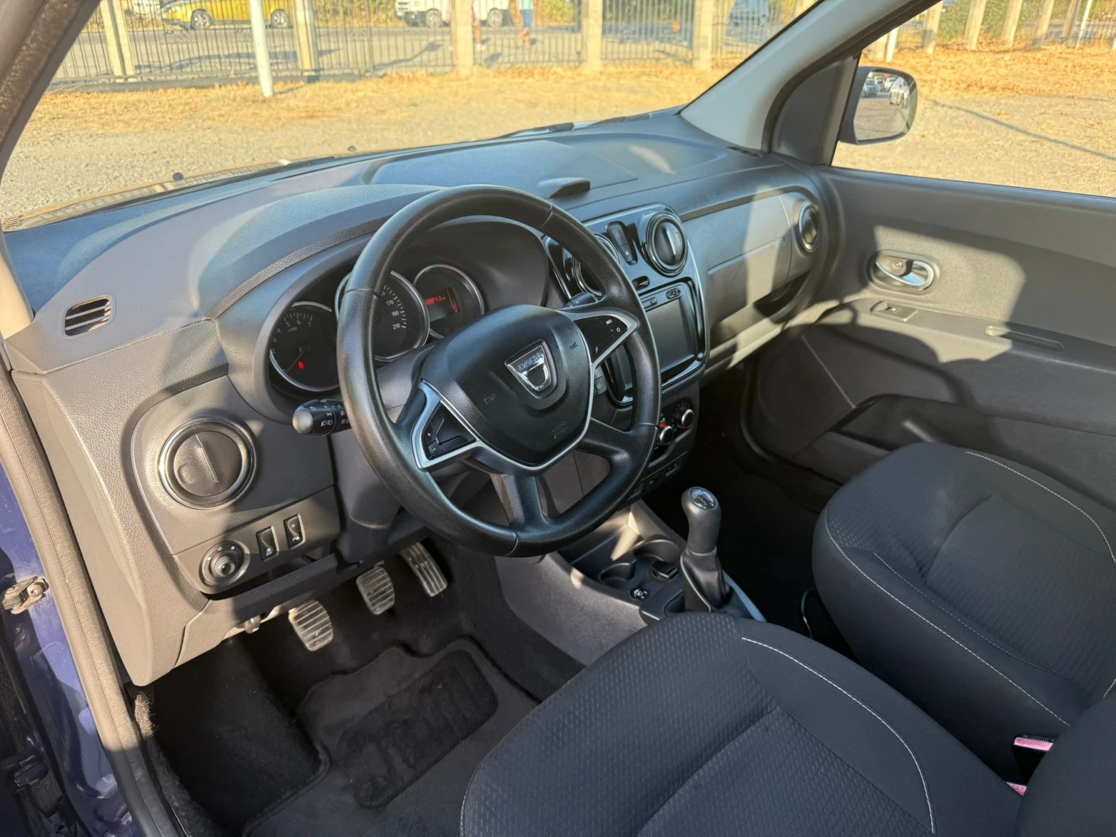 Dacia Lodgy 1, 6i GPL  - изображение 7
