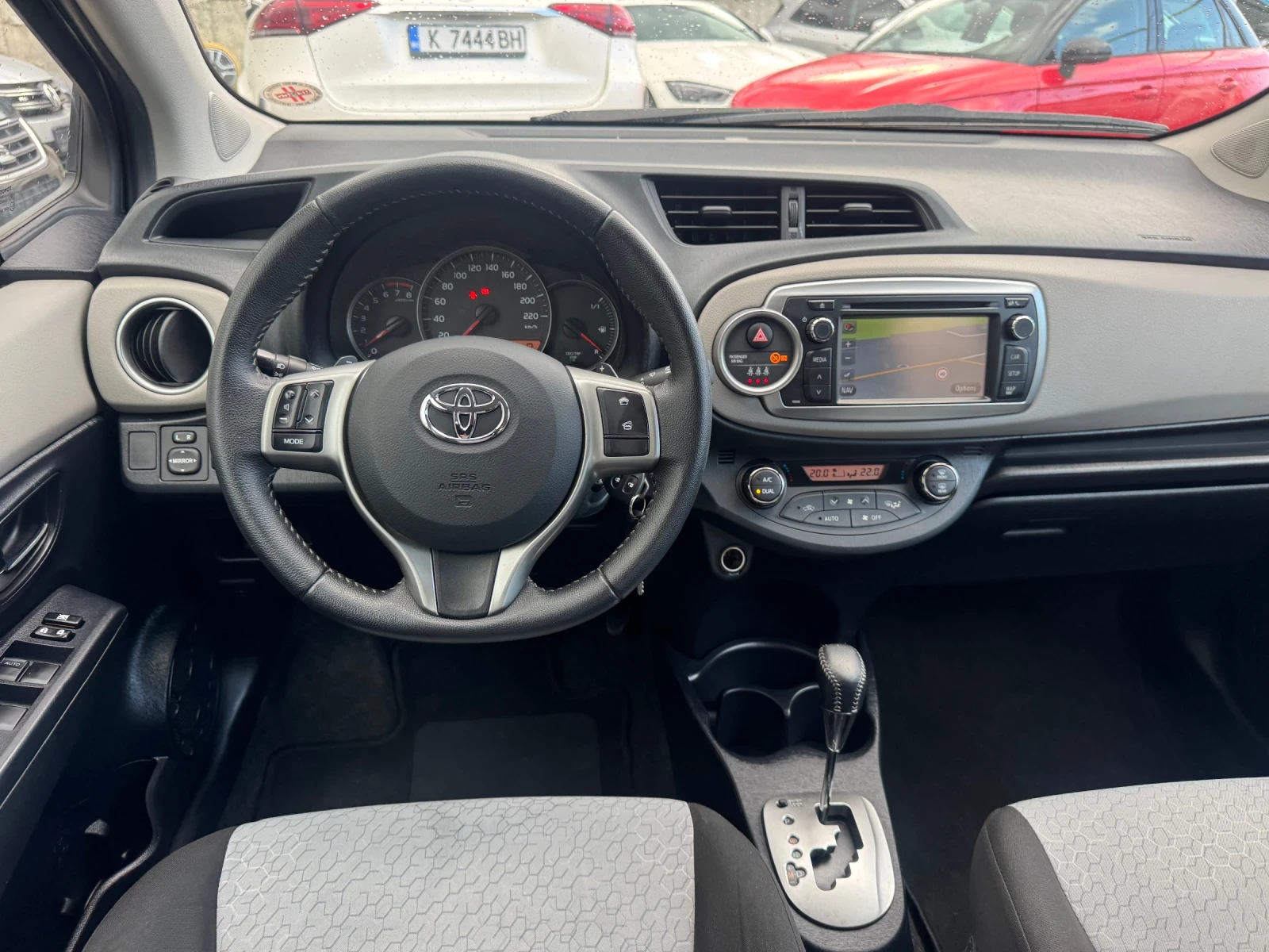Toyota Yaris 1.3* Automatic* 94000km | Mobile.bg � ����������� 7
