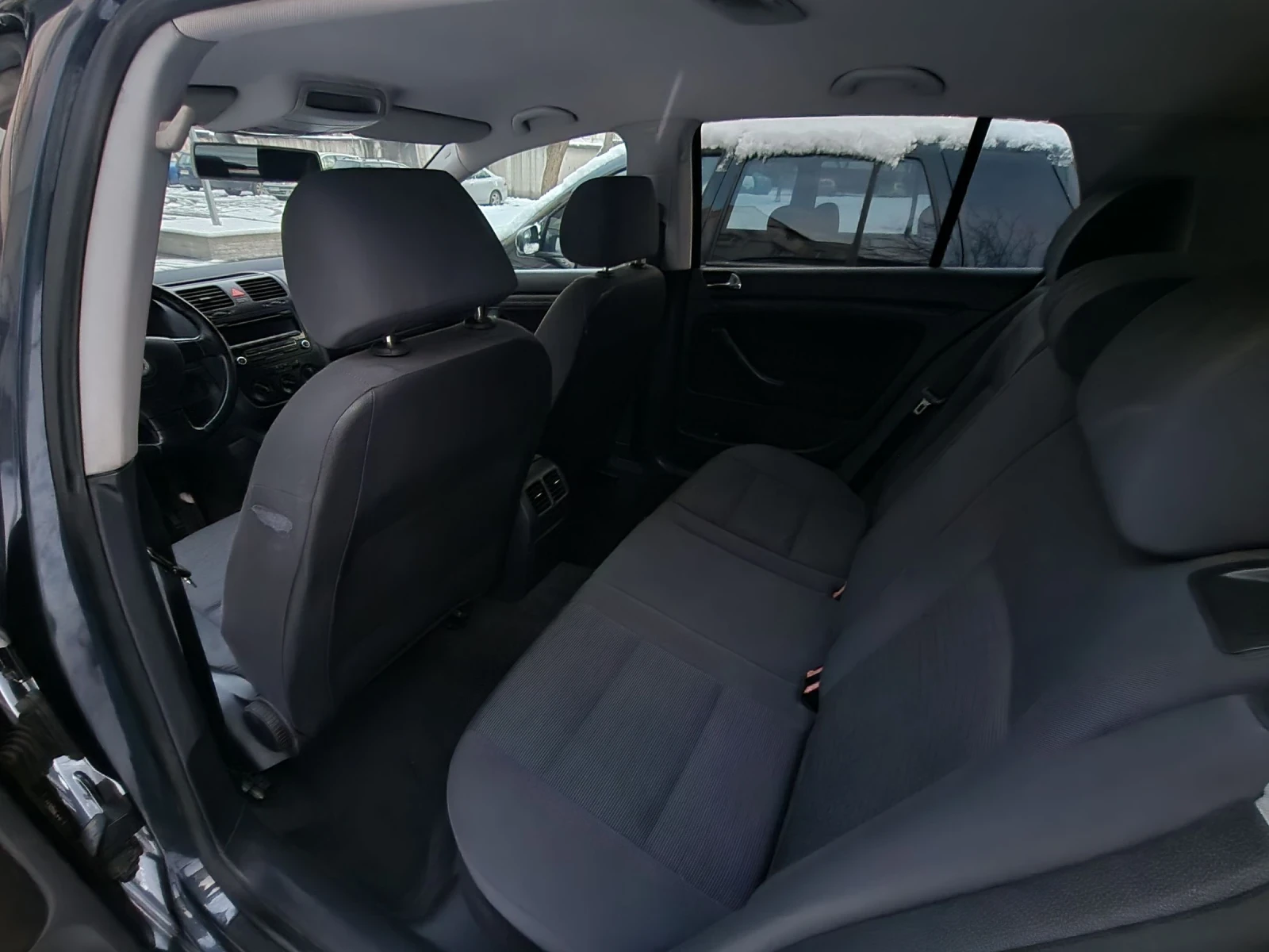 VW Golf 1.9TDI 105�.�. | Mobile.bg � ����������� 10