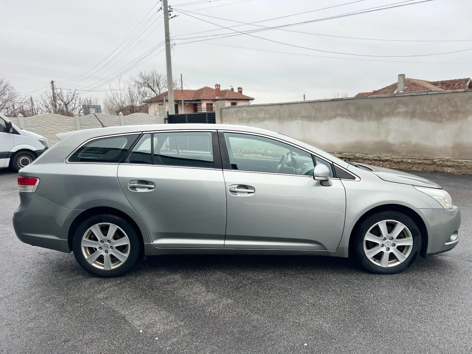 Toyota Avensis 2.2 D4D 150 к.с. ГЕРМАНИЯ - изображение 6