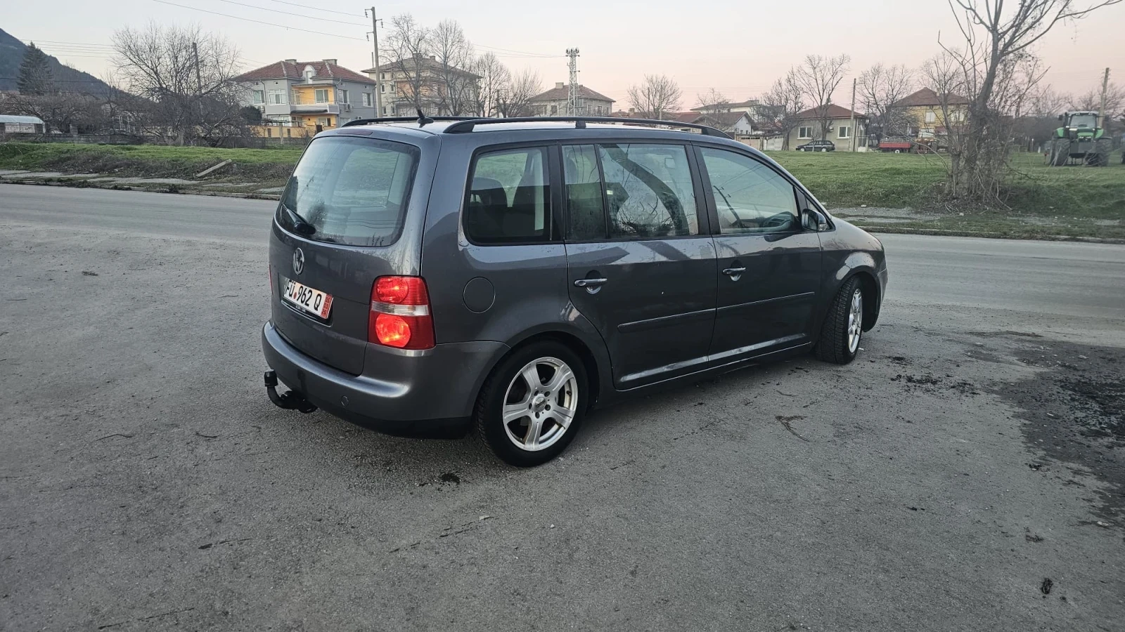 VW Touran  - изображение 3