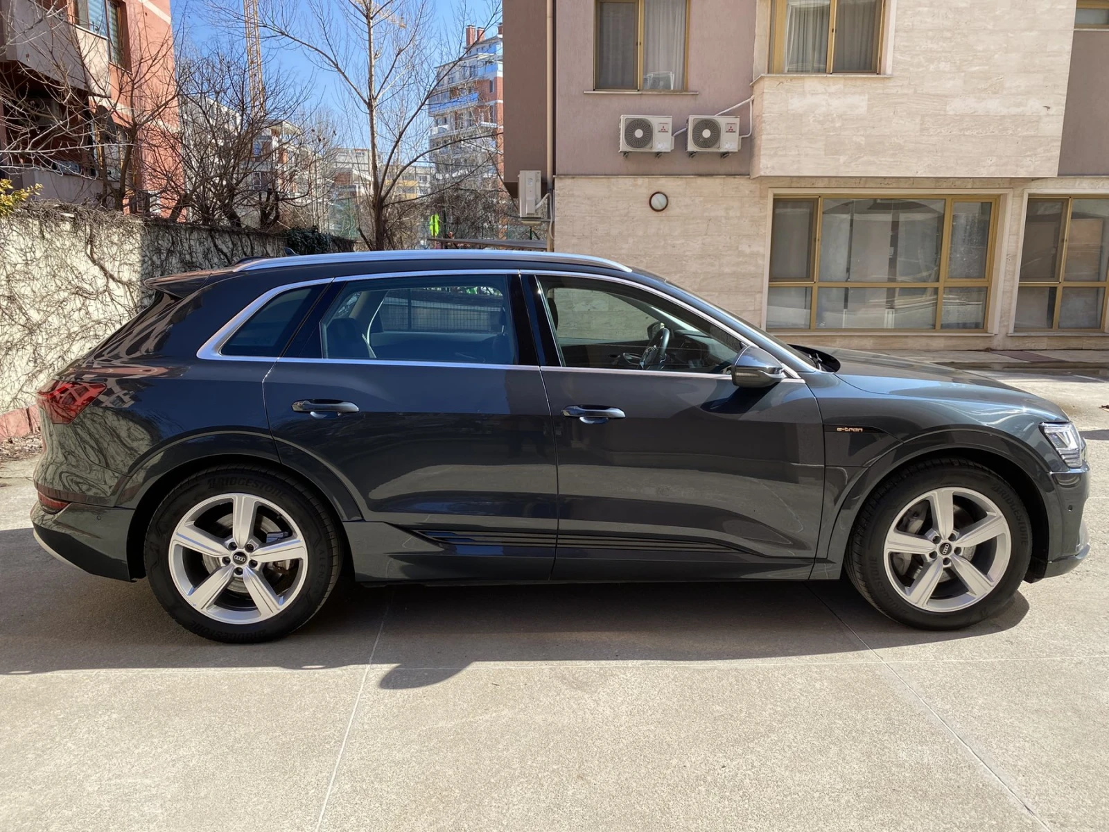 Audi E-Tron 50 quattro Business edition, снимка 5 - Автомобили и джипове - 53741908