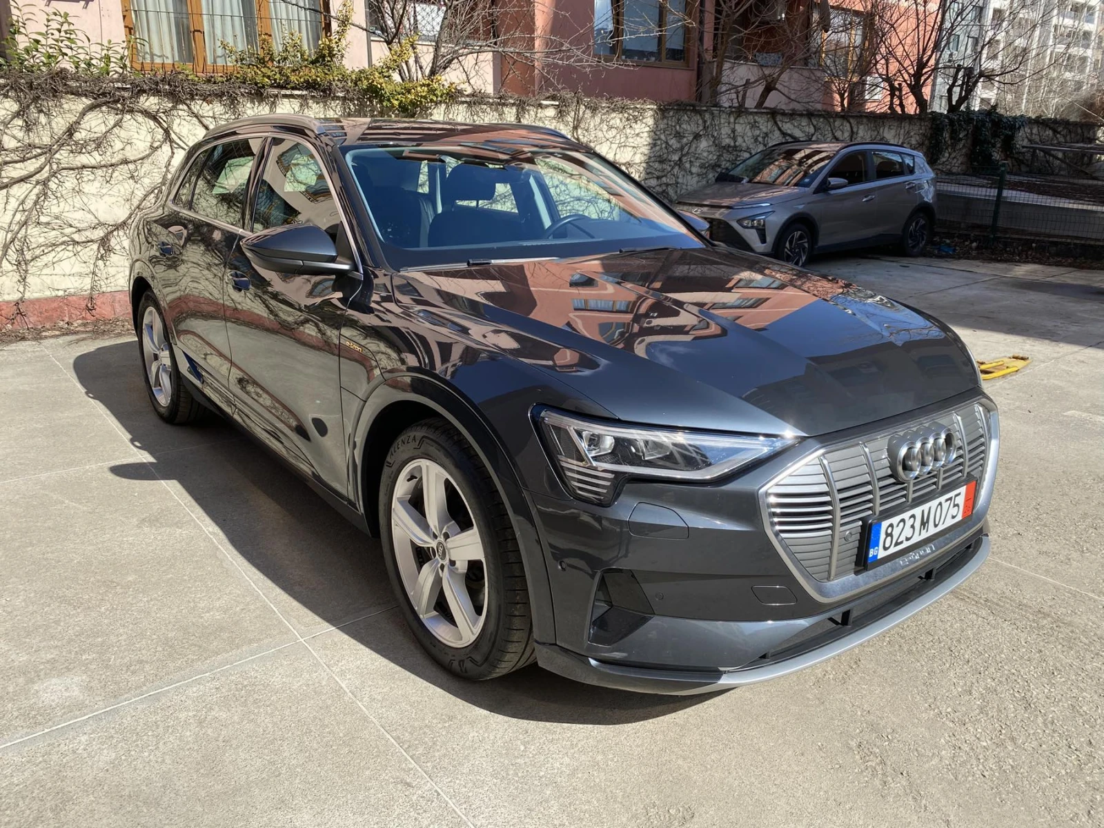 Audi E-Tron 50 quattro Business edition, снимка 2 - Автомобили и джипове - 53741908